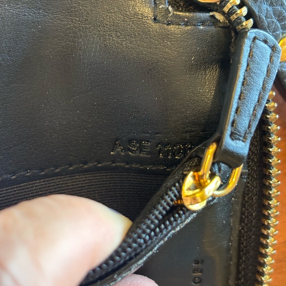 Marc Jacobs Empire City Leather Wristlet - Picture 12 of 12